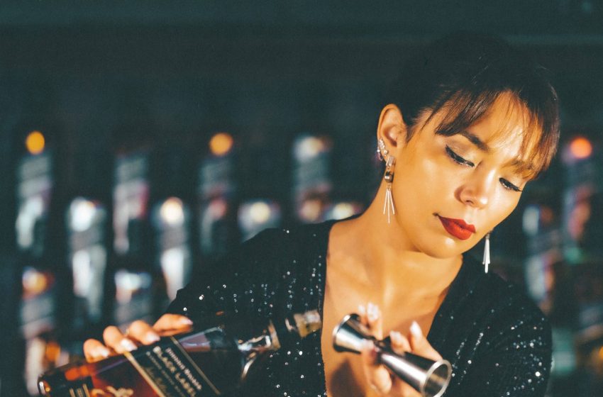  La bartender Marga Meneses recomienda 3 cócteles para celebrar fin de año y disfrutar de las tardes de verano