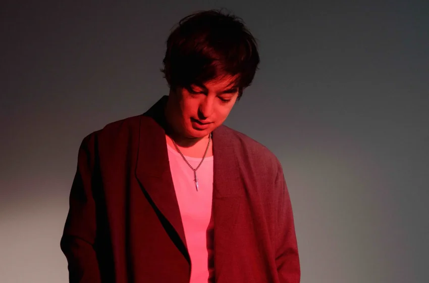  «Piss In The Wind»: recorrido íntimo y caótico por la mente de Joji