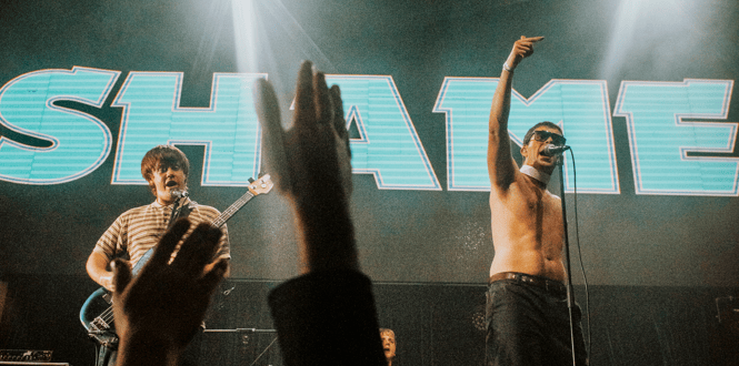  Shame en Club Chocolate: Explosión de energía a través del tiempo