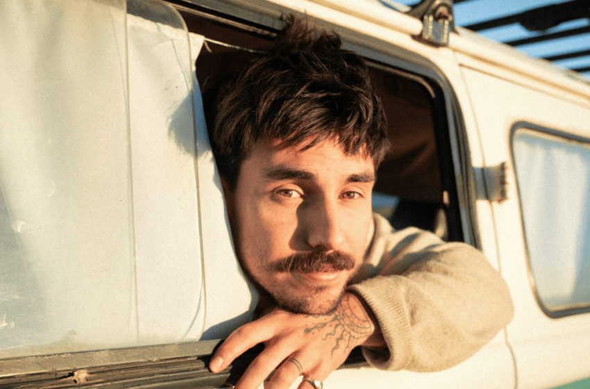  Laró estrena «Ya No Te Hago Falta», adelanto de su próximo álbum